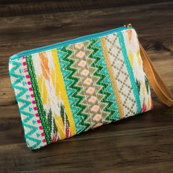 Handmade Hand Beaded Wristlet Clutch - Ethnic Inspired Design - Pastel Colors - Picture 2 of 4